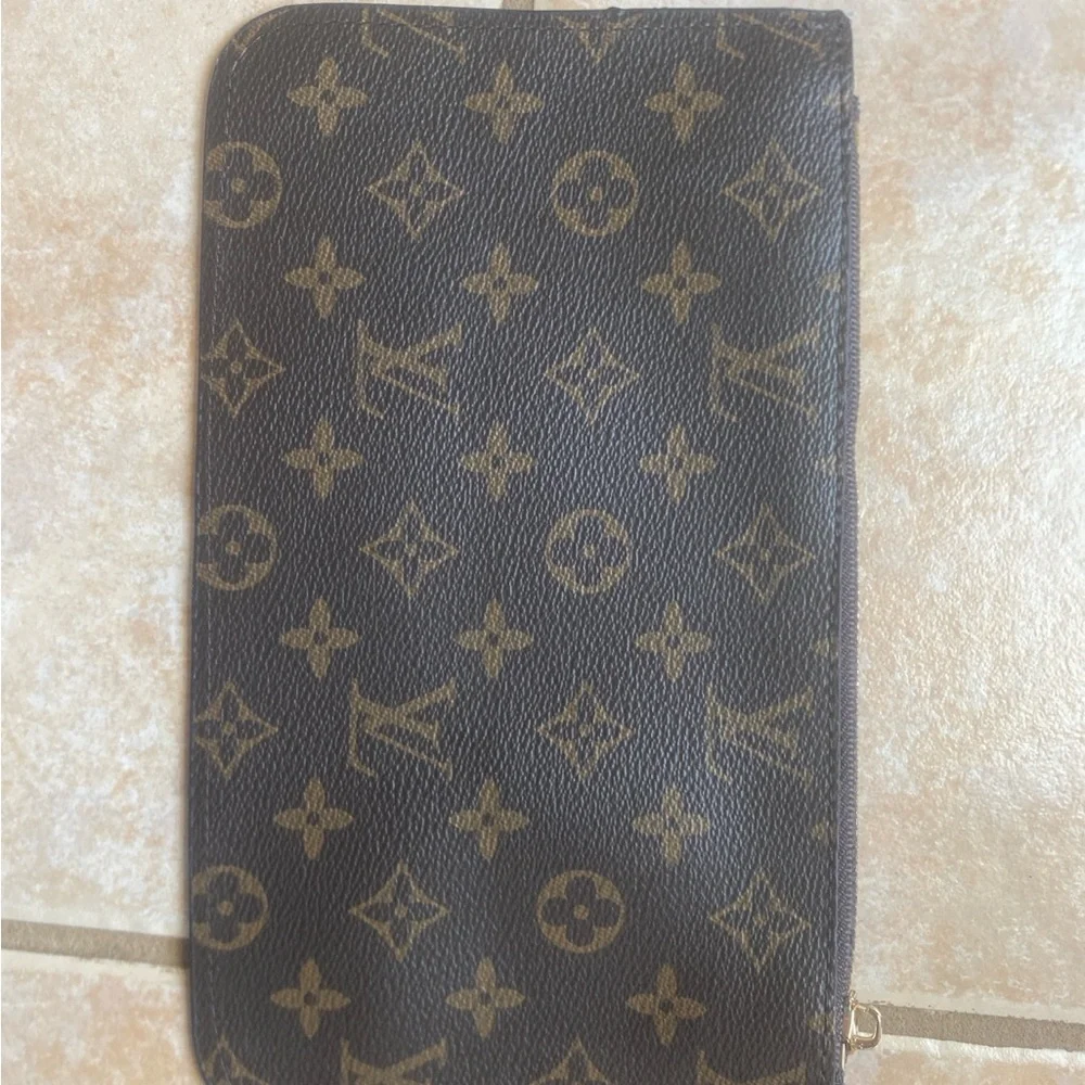 LOUIS VUITTON Pochette Wristlet Pouch Monogram Canvas Neverfull MM Brown